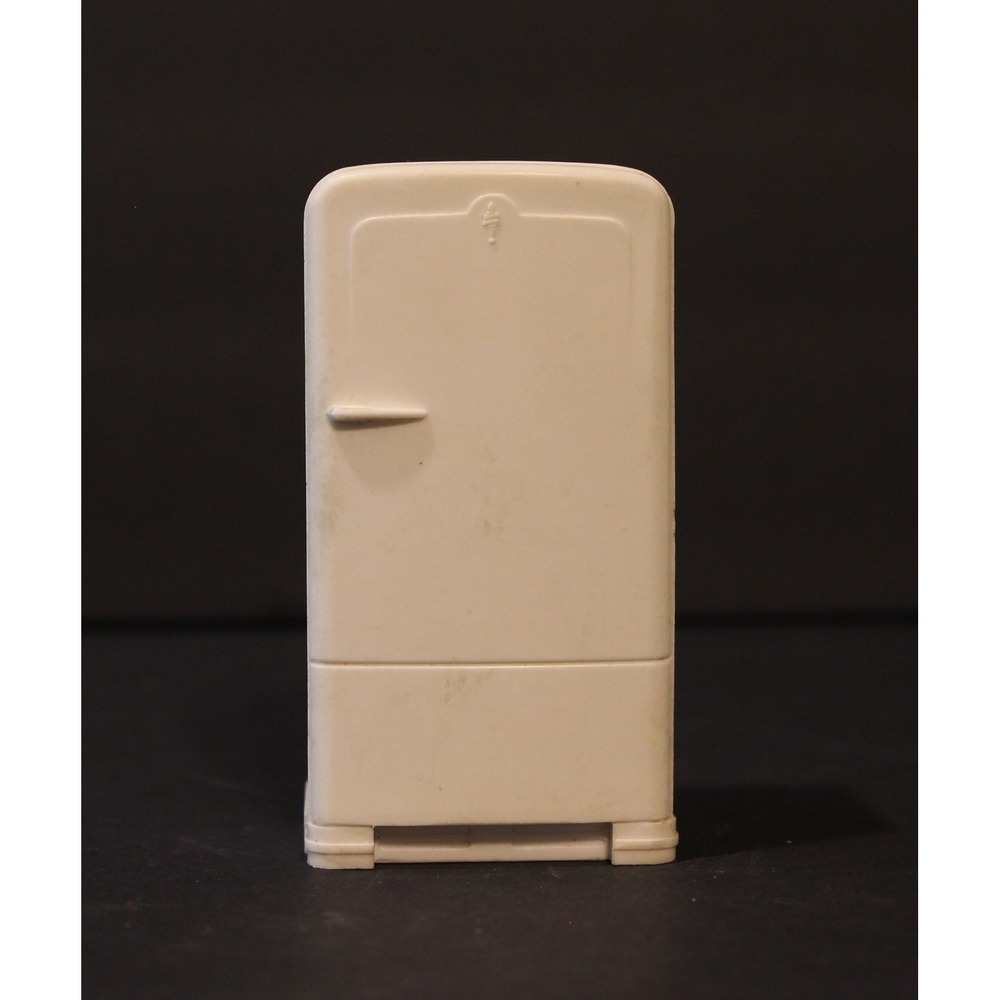 Vintage Servel Gas Refrigerator Miniature Plastic Coin Bank. (M)